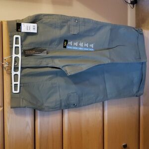 Lee Relaxed fit Ladies Flex-to-Go Capris, 12 medium, Deep Lichen Green, NWT